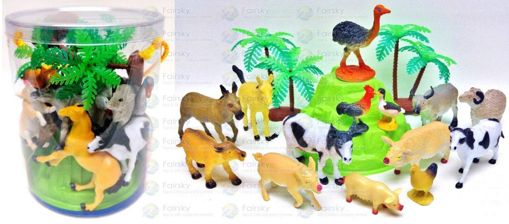 Set of 17 Farm animals with accessories in tub